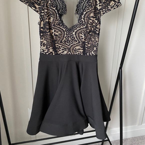 Black Lace Open Back Dress S - Chelsea - Picture 4 of 4